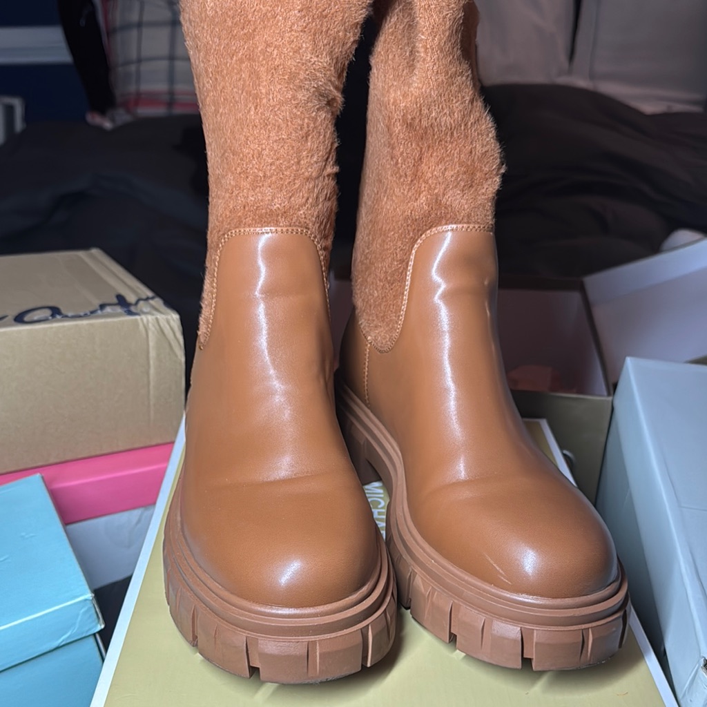 Chic Tan Faux Fur Boots